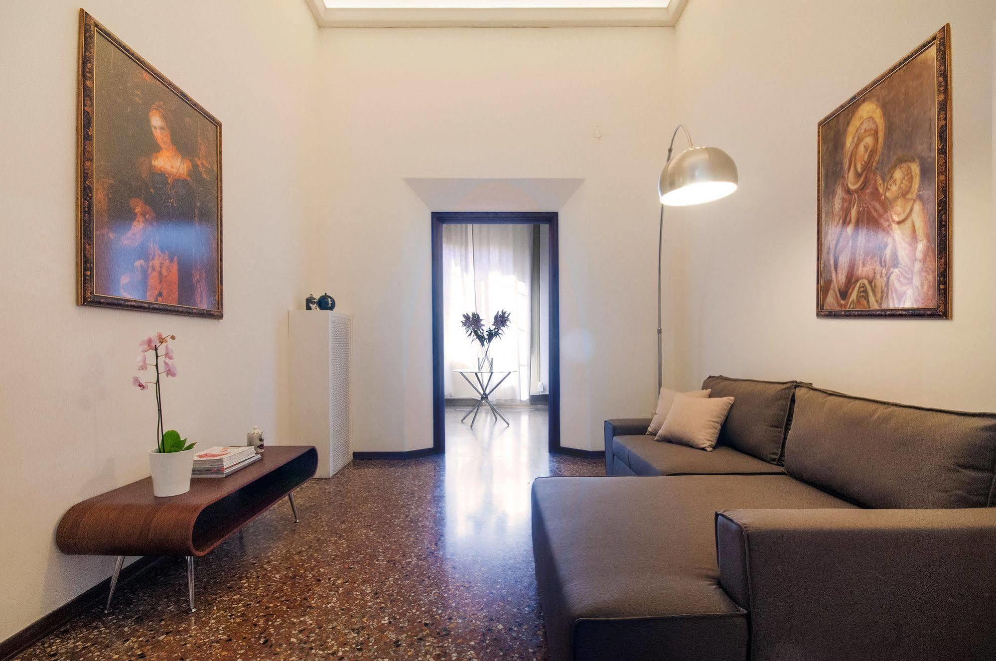 B&B Farini 26 Bologna Kültér fotó